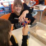 Daugavpils inovāciju centrā izglītojoša nodarbība "Magnēti"